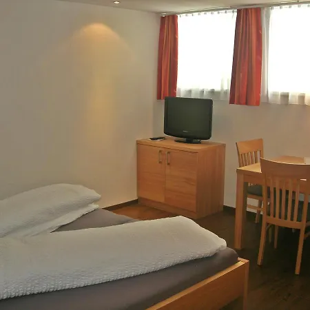 公寓 Chasa Alpetta 萨姆瑙恩